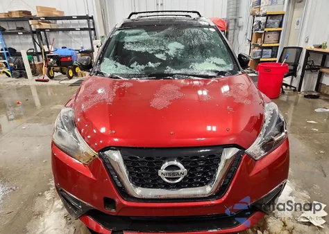 2019 Nissan Kicks S z USA, uszkodzony, nr VIN 3N1CP5CU7KL551832